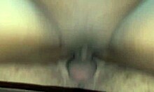 Indische MILF wird in selbstgemachtem Video von ihrem Stiefbruder in den Arsch gefickt