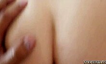 Hjemmelavet video af en græsk teenager, der bliver analt kneppet i en kamp for kærlighed