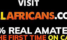 Amatérské černé páry poprvé zažívají cuckold - Skuteční Afričané v akci