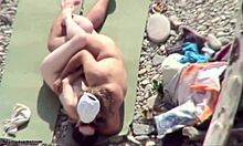 Невероятно воайорско видео, записано на нудистки плаж