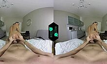 VR - Nadržaný pár v horúcej parnej akcii v posteli