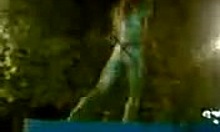 Rysk babe dansar helt naken offentligt