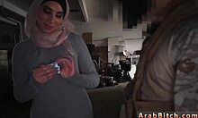 Млада мюсюлманска тийнейджърка Amirs прави сексуален контакт