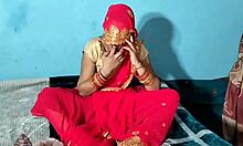 Indische Braut gibt in ihrer Hochzeitsnacht einen Blowjob