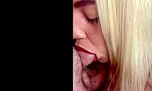 Full lengde video av en fantastisk blondine som gir en munnholdig blowjob - bestill din avtale nå