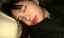 فتيات الهواة اليابانيات يتعرضن للوحشية في هذا الفيديو المنزلي
